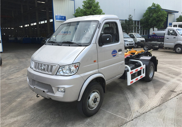 長安3-4方勾臂式垃圾車