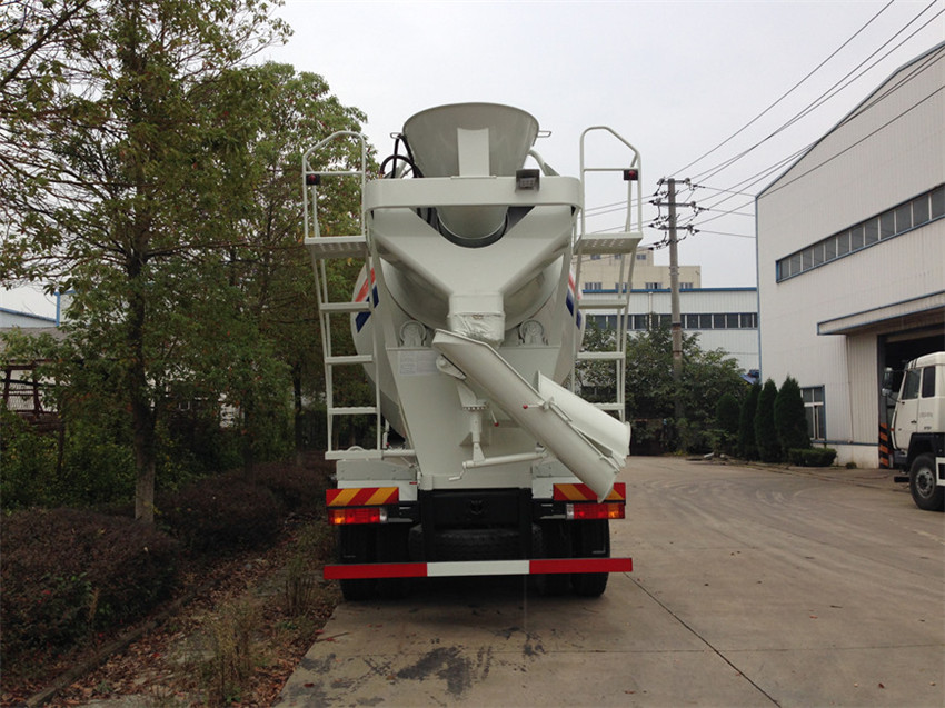 躍進4方攪拌車 躍進4方攪拌車