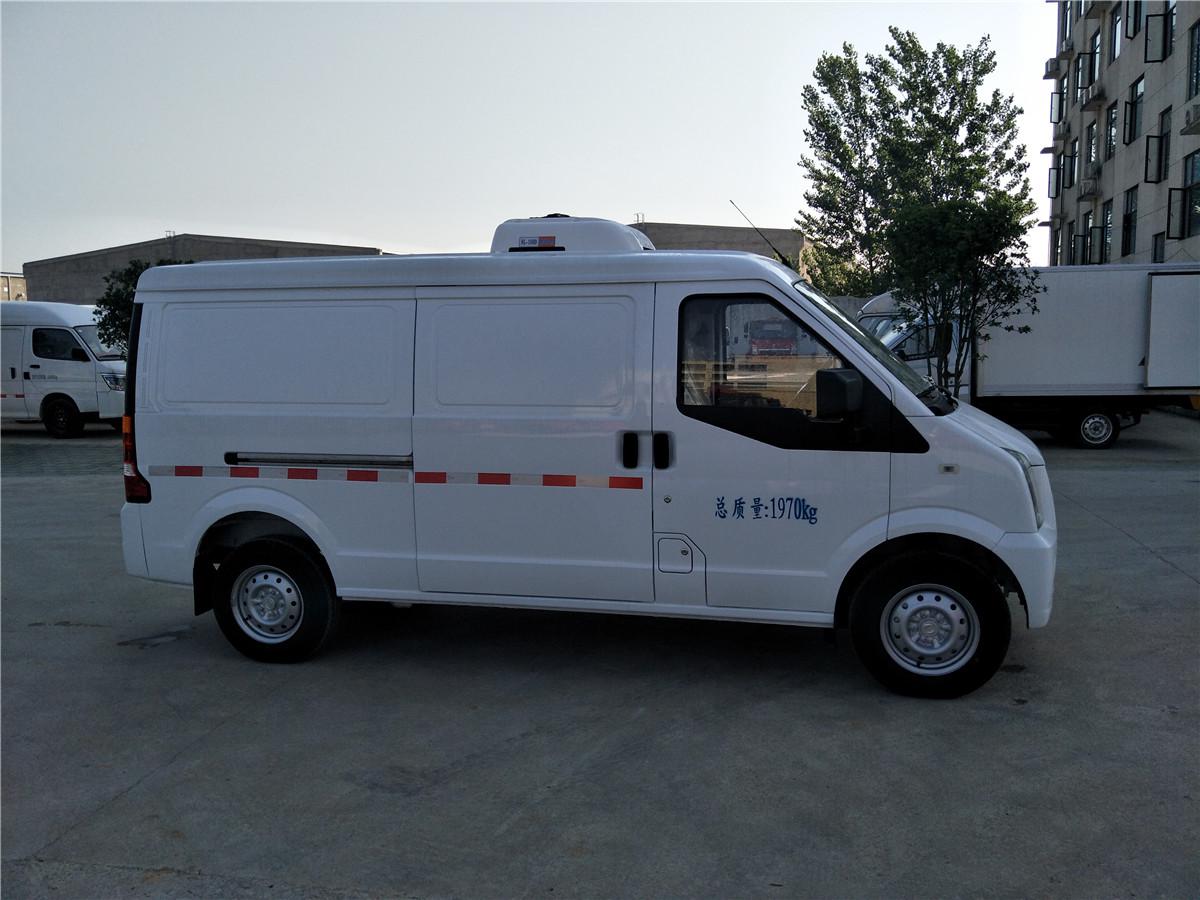 東風(fēng)小康面包式商務(wù)冷藏車 東風(fēng)小康面包式商務(wù)冷藏車