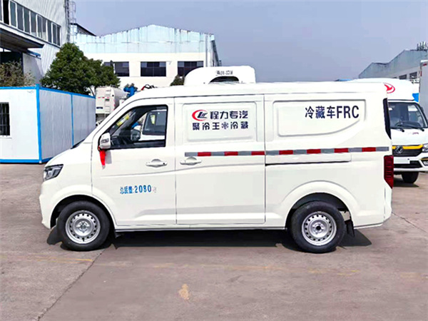長(zhǎng)安V3面包冷藏車