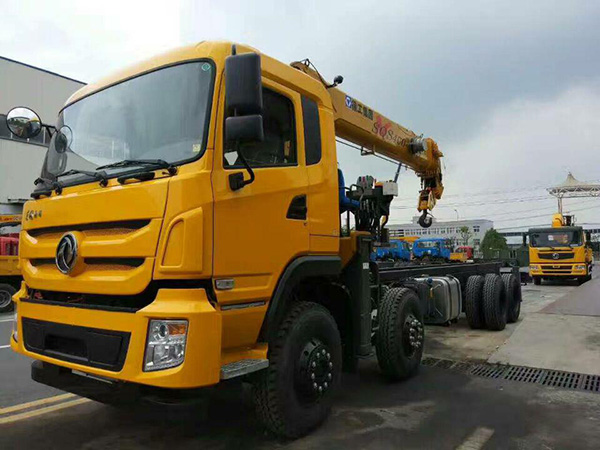 東風(fēng)特商8.5隨車吊 東風(fēng)特商8.5隨車吊