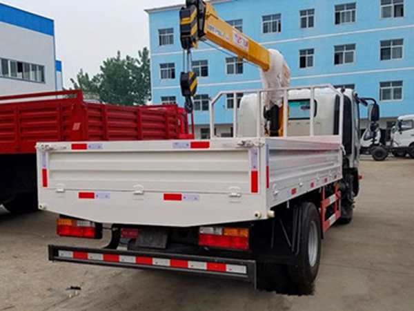 小型大運3.2噸藍牌隨車吊 小型大運3.2噸藍牌隨車吊