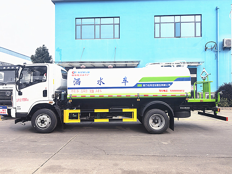 東風(fēng)華神T1灑水車