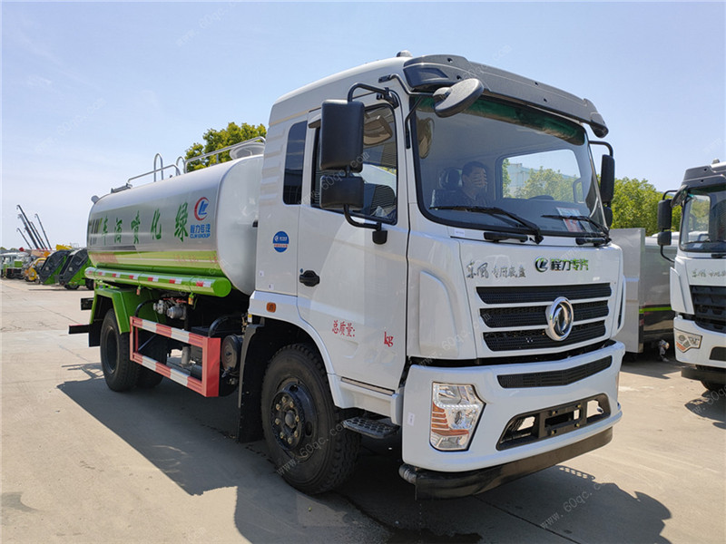 東風D3S灑水車,在程力汽車訂購1臺東風D3S灑水車