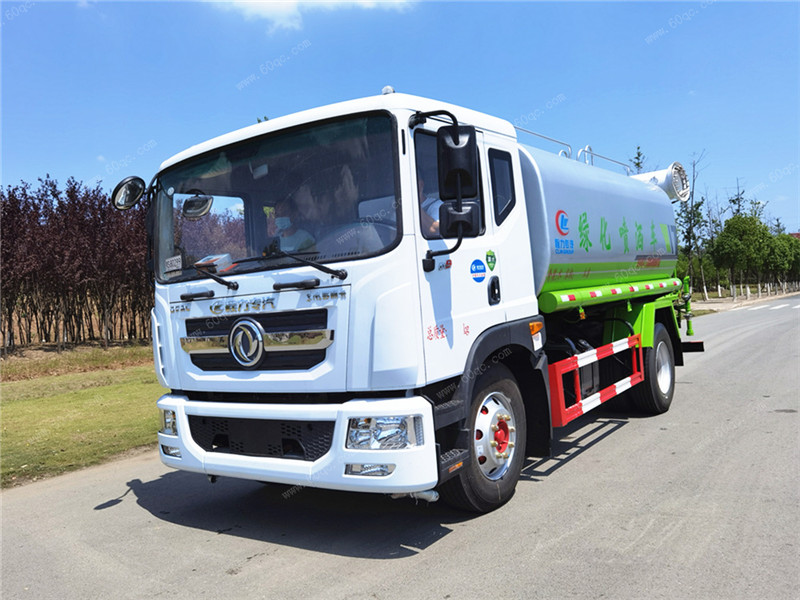 東風(fēng)多利卡D9霧炮車