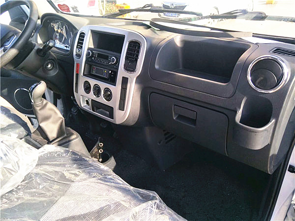 東風途逸國六藍牌冷藏車