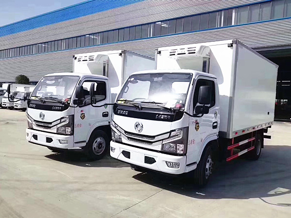 東風多利卡D6國六冷藏車